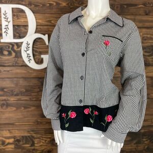Lemon Grass| Checkered Gingham Collar Button Down Top Rose Floral Embroidery‎